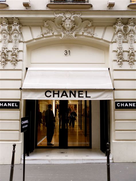 la plus grande boutique chanel paris|香奈儿.